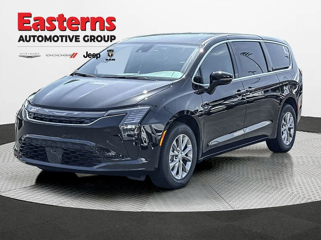 New 2027 Diamond Black Crystal Pearl-Coat Exterior Paint Chrysler Select image 1
