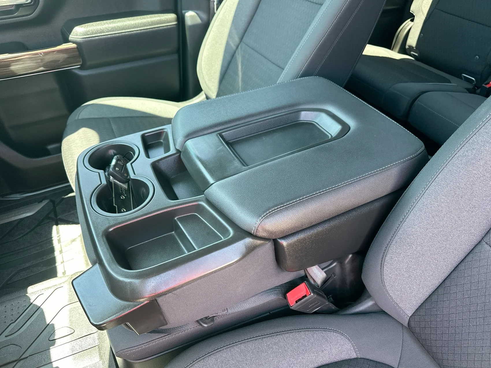 Used 2023 Silver Ice Metallic Chevrolet LT image 20