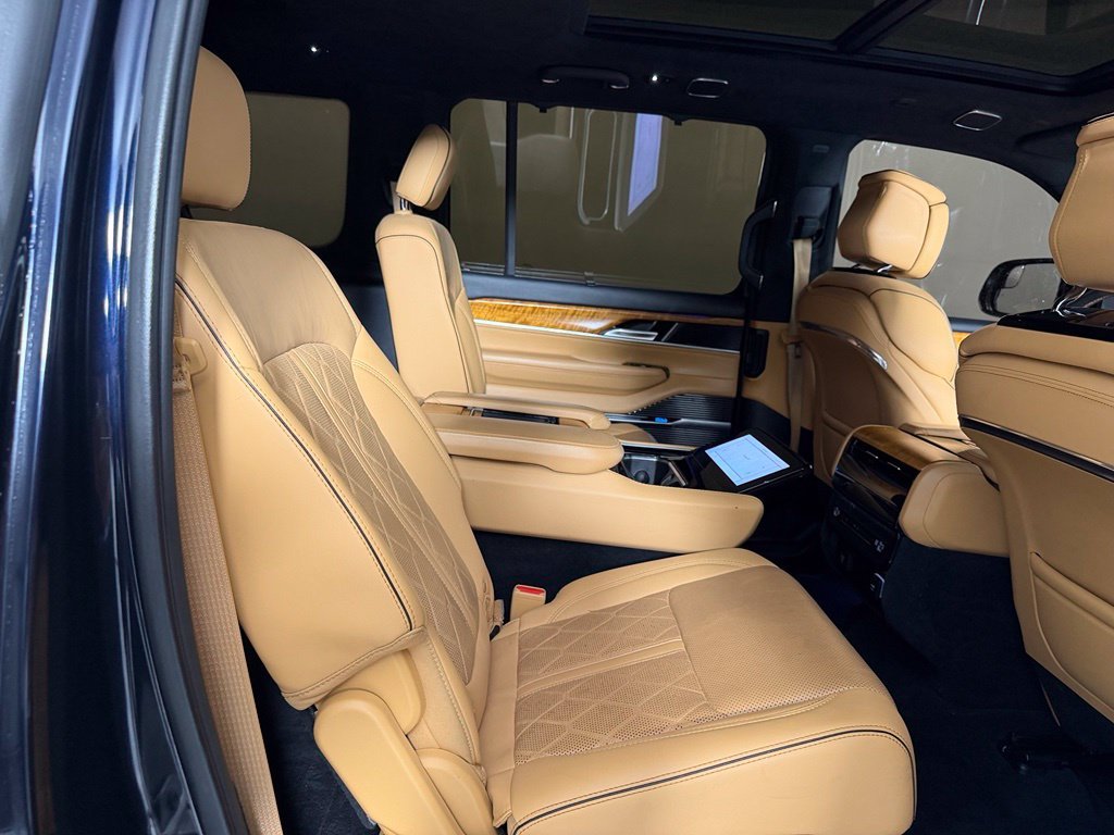 Used 2022 Black Jeep Series III image 23