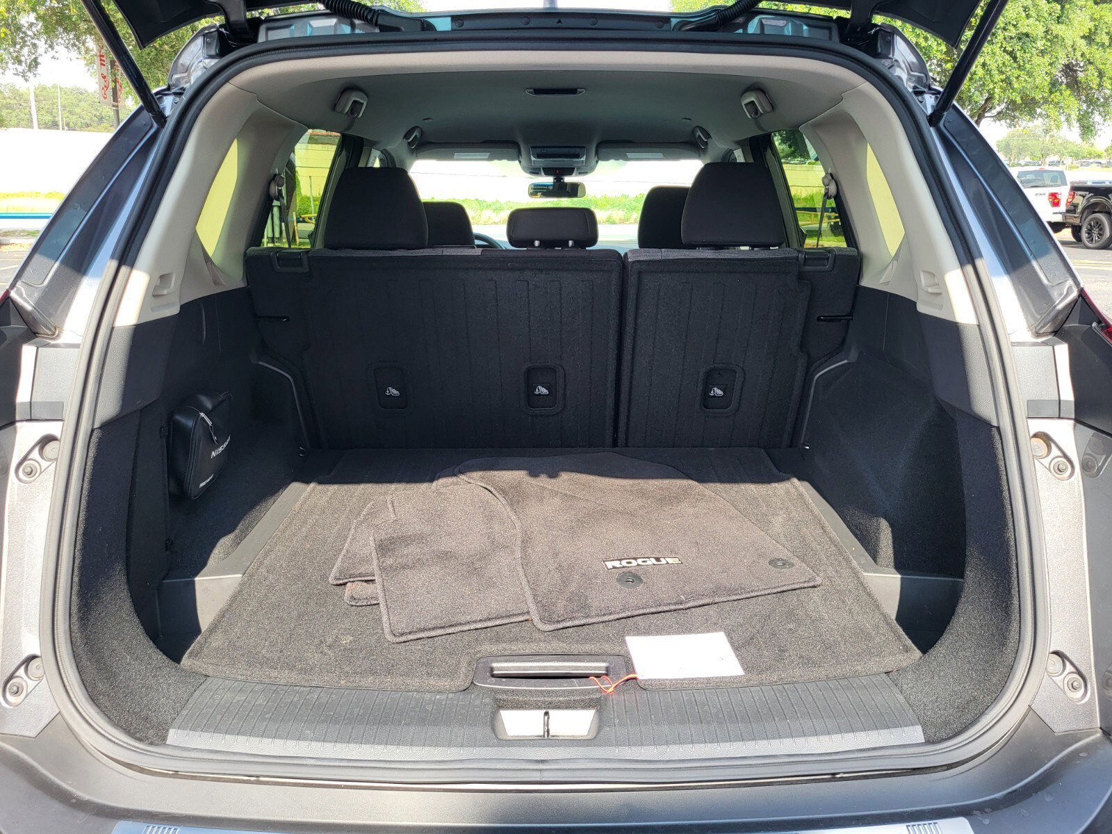 Used 2023 Gun Metallic Nissan SV image 32