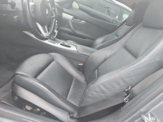 Used 2011 Space Gray Metallic BMW sDrive35i image 4