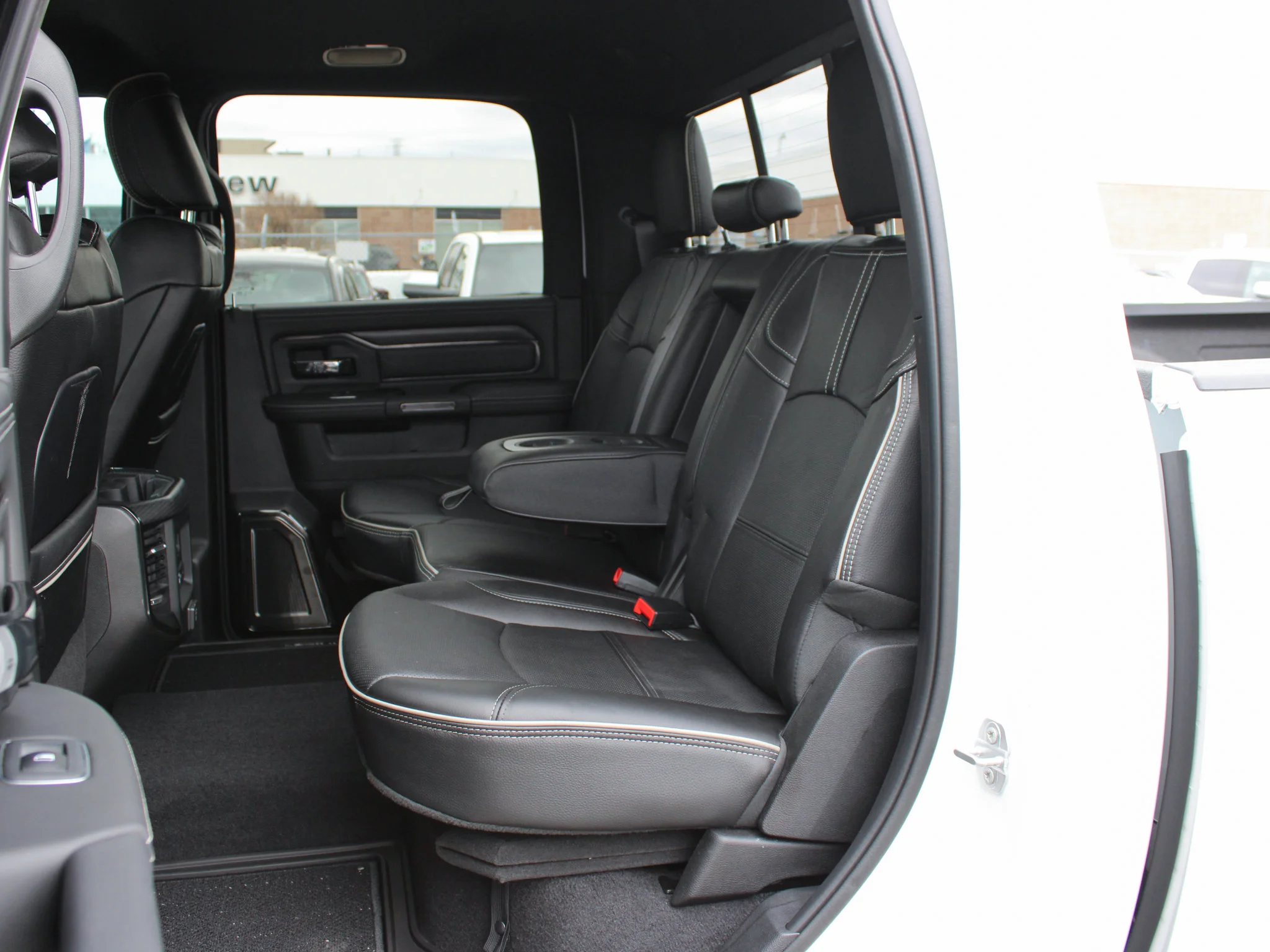 Certified Used 2024 White RAM Limited * No Accidents | Cummins | 5th Wheel & Gooseneck | Adaptive Cruise | Running Boards image 20