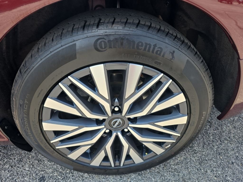 Used 2025  Nissan 2.5 SV image 7