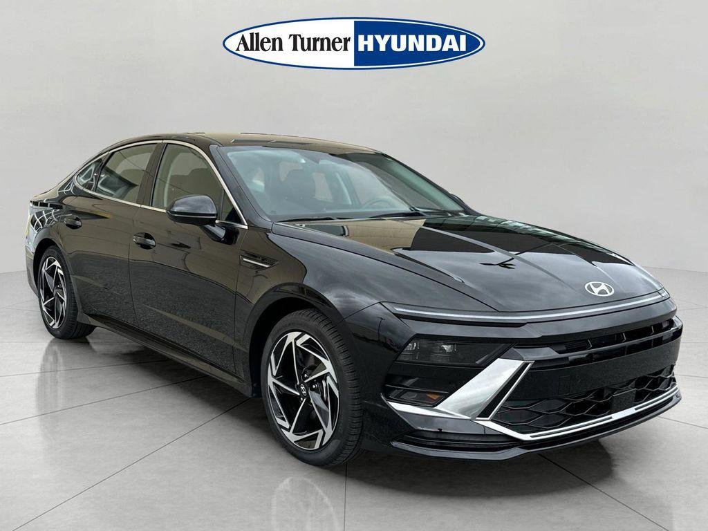 New 2026 Abyss Black Hyundai SEL Sport image 2