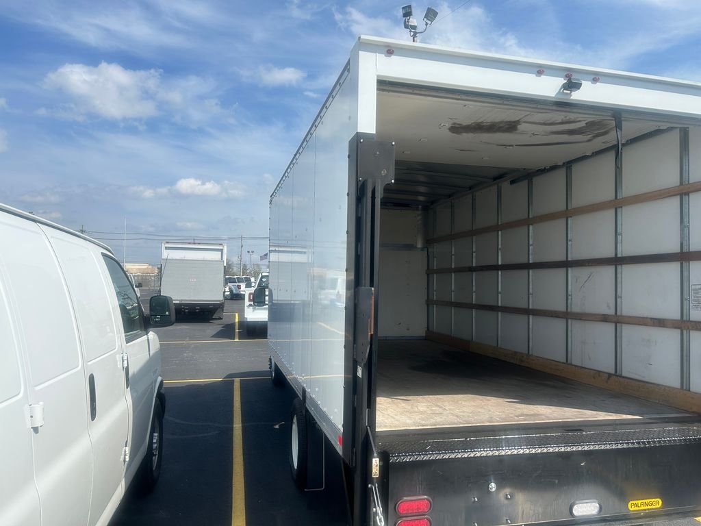 Used 2024 White Ford Base image 5