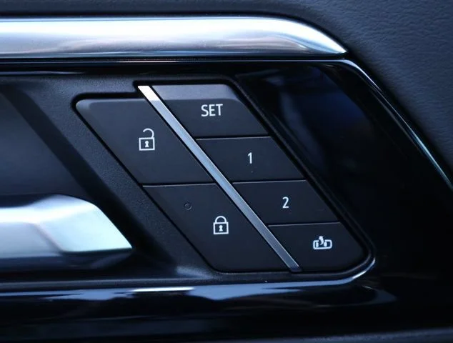 2026 Chevrolet Tahoe Z71 - Photo 9