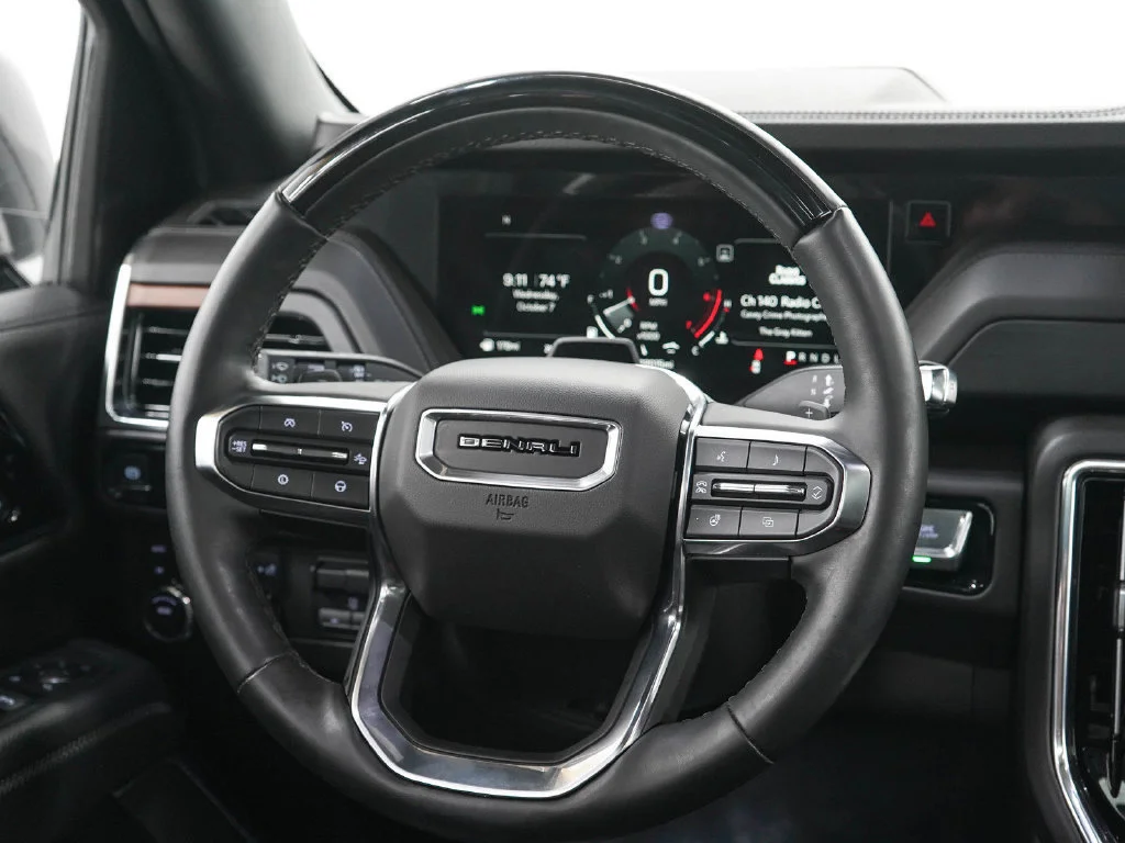 Used 2025 Onyx Black GMC Denali image 19