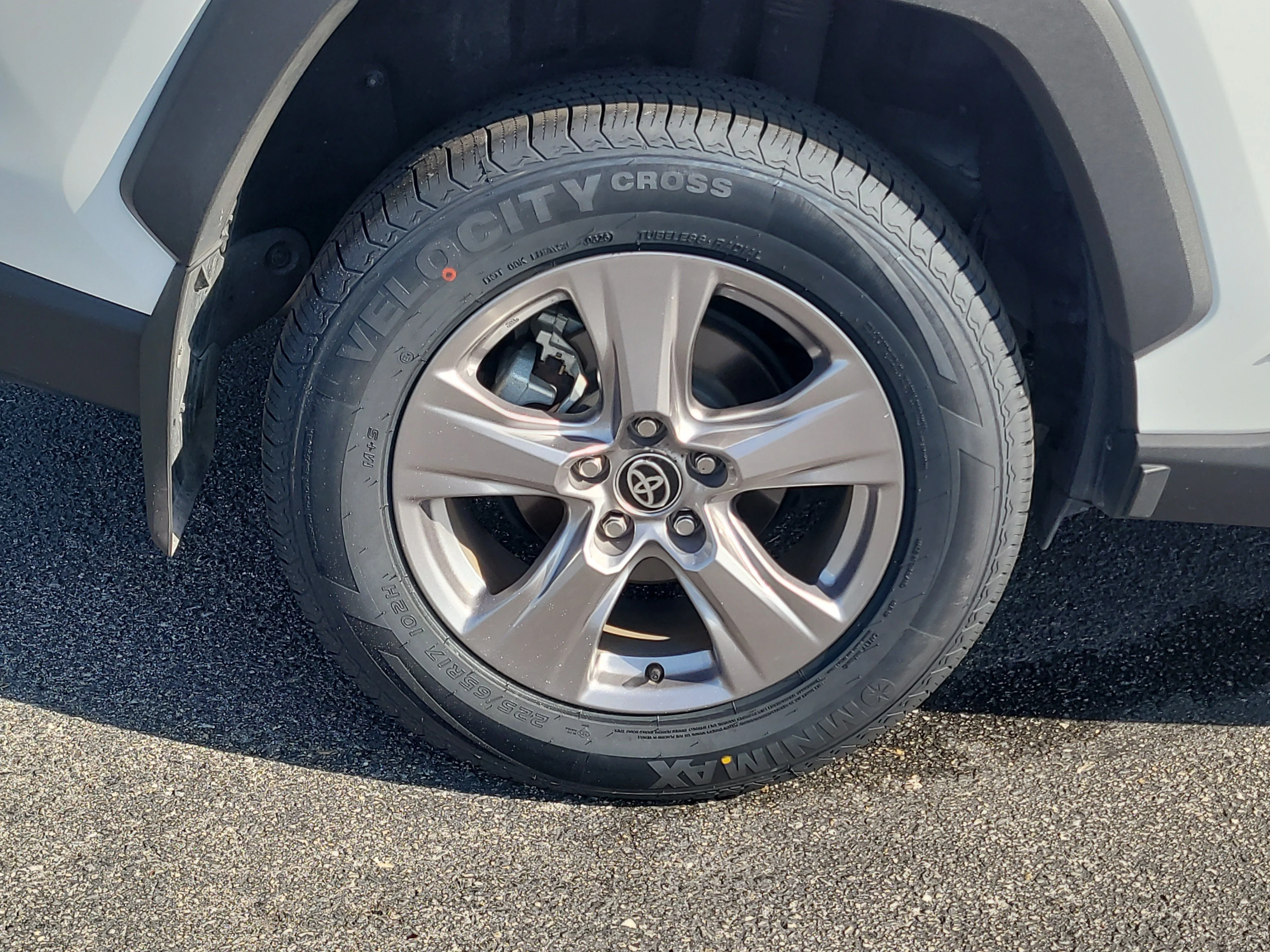 Certified Used 2025 Ice Toyota Hybrid XLE image 8