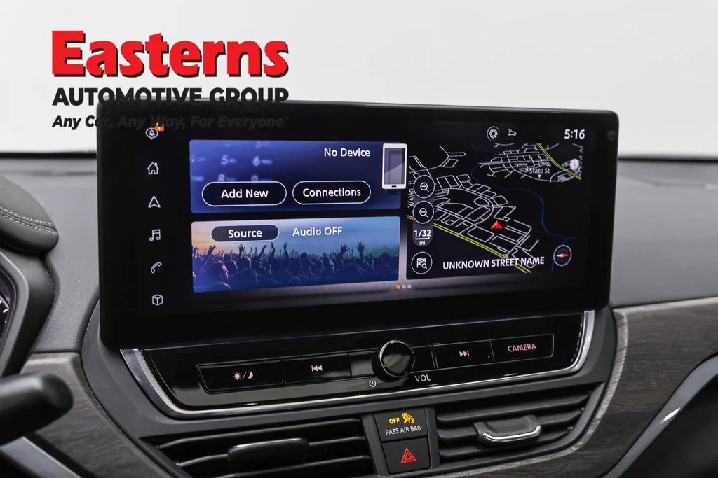 Used 2023 Gray Nissan 2.5 SL image 19