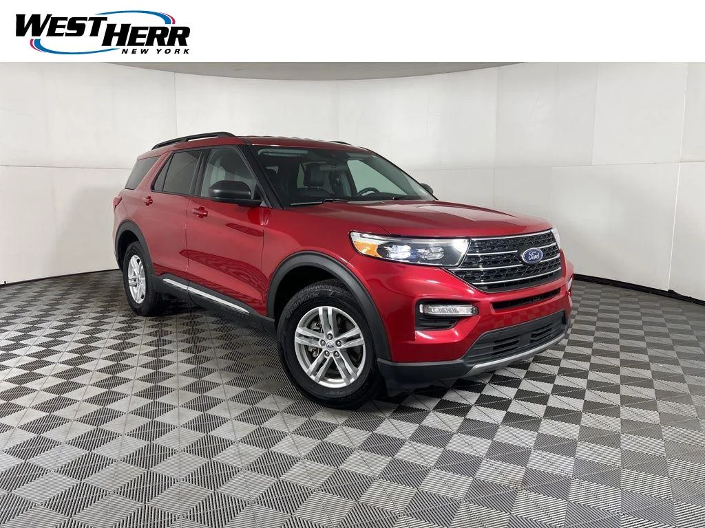Used 2024 Red Metallic Ford XLT image 1