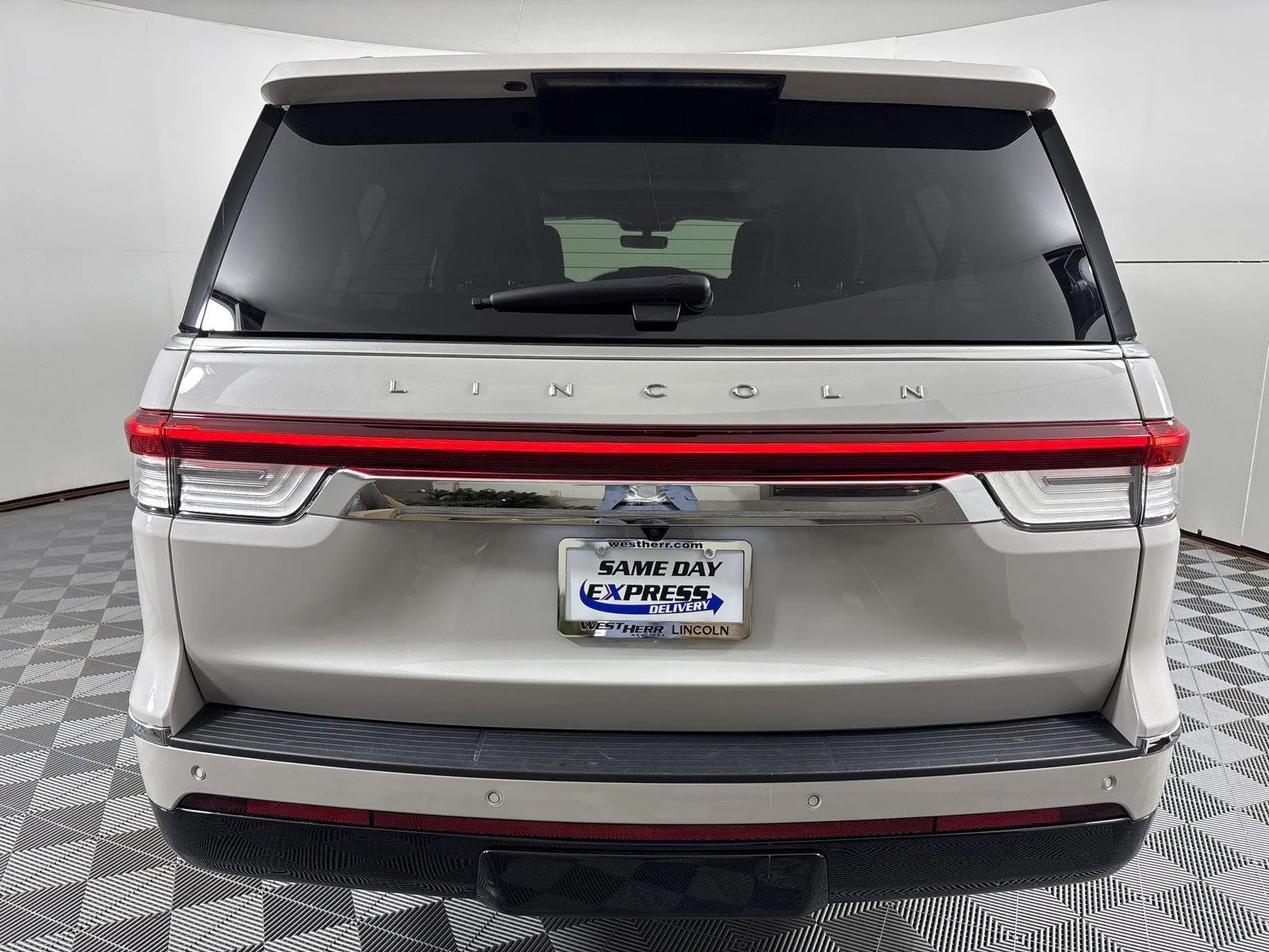 Used 2022 Ceramic Pearl Metallic Tri-Coat Lincoln Reserve image 22