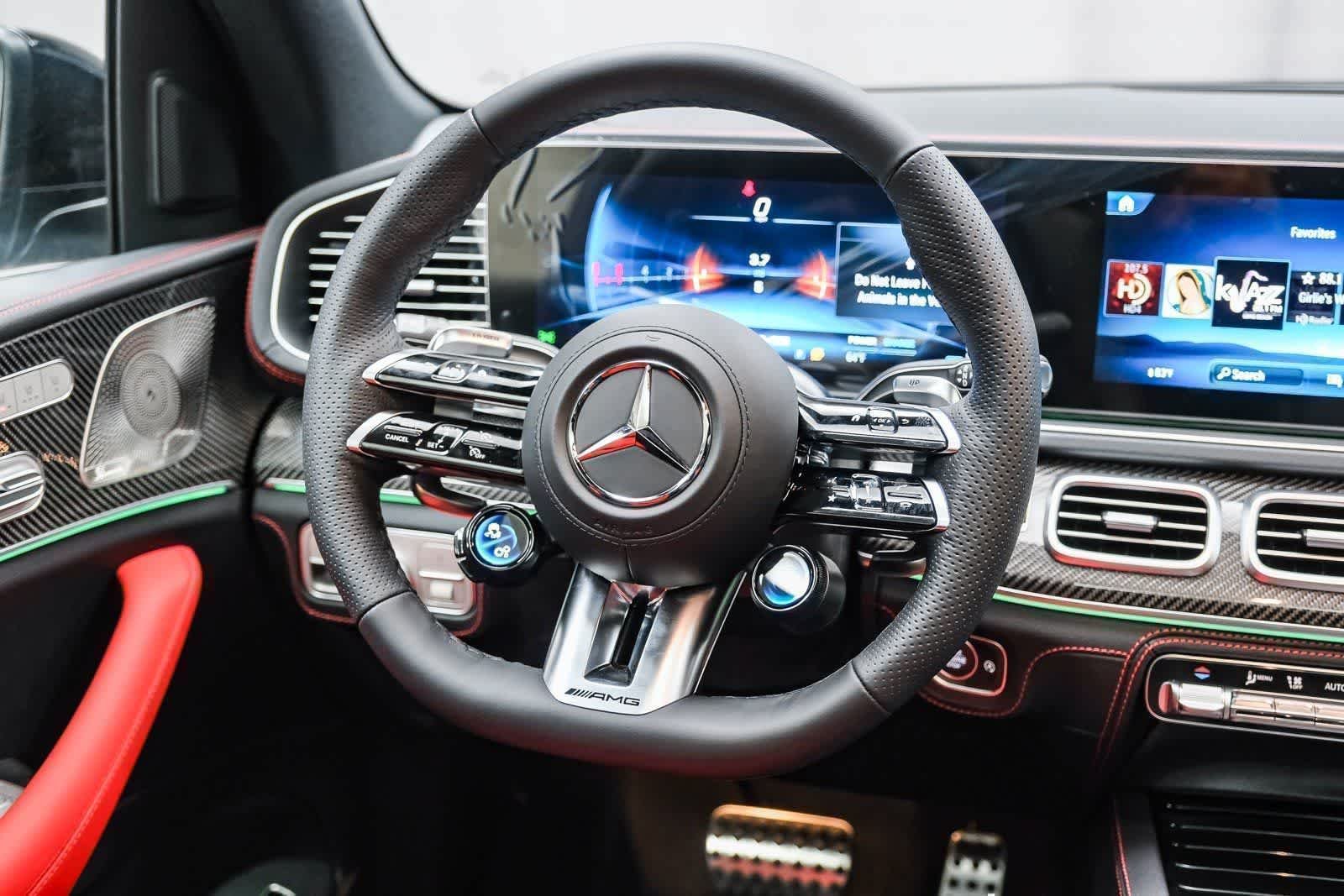 Nuevo Mercedes-Benz AMG® GLE 53 4MATIC+ SUV 2026 en color Cirrus Silver Metallic, imagen 17.