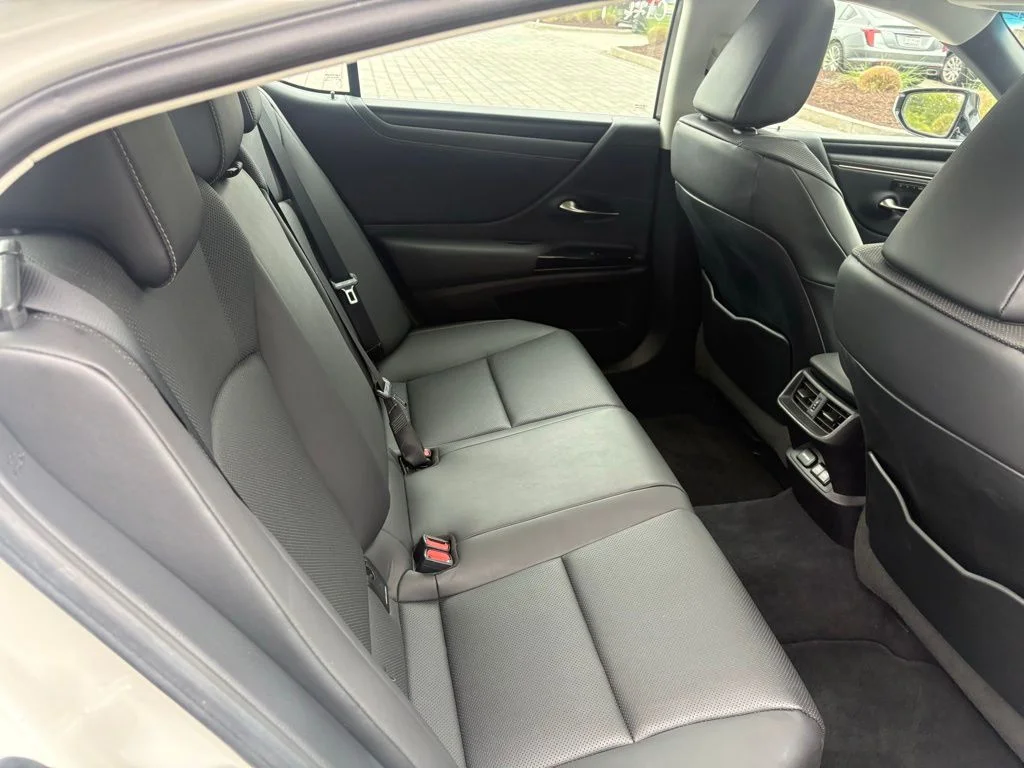 Used 2022 White Pearl Lexus 350 image 12