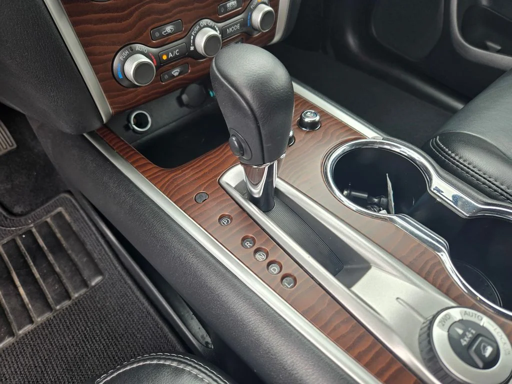 Used 2017 Sandstone Nissan Platinum image 19