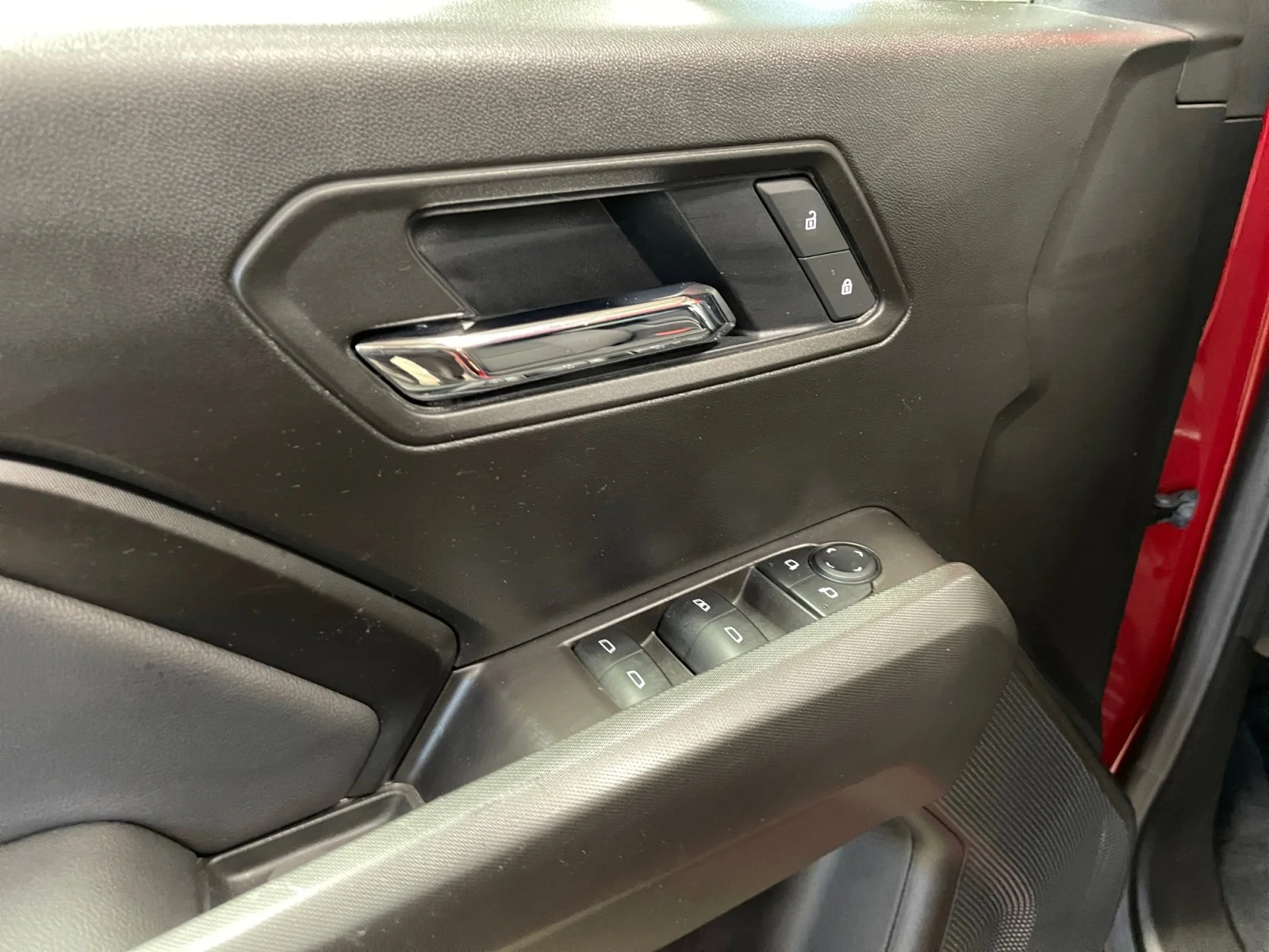 Used 2025 Red GMC Elevation Crew Cab image 12