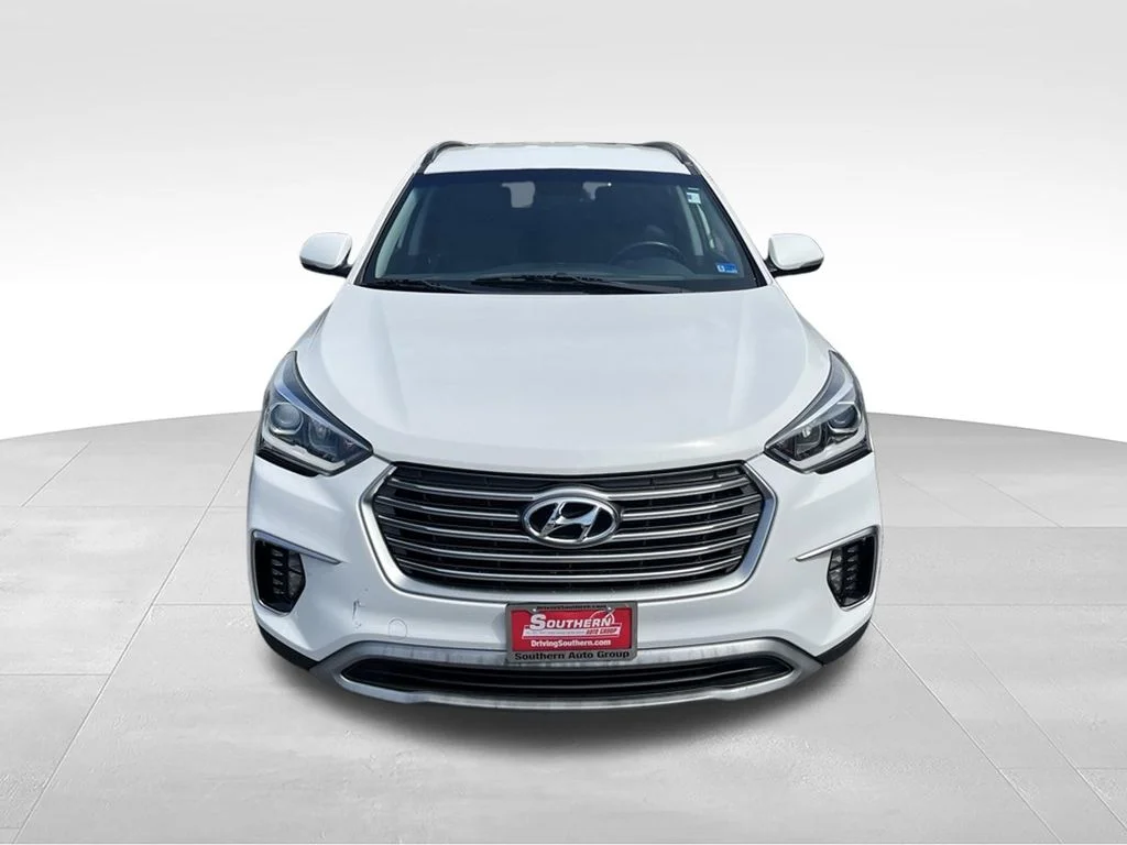 Used 2019 White Hyundai SE image 41