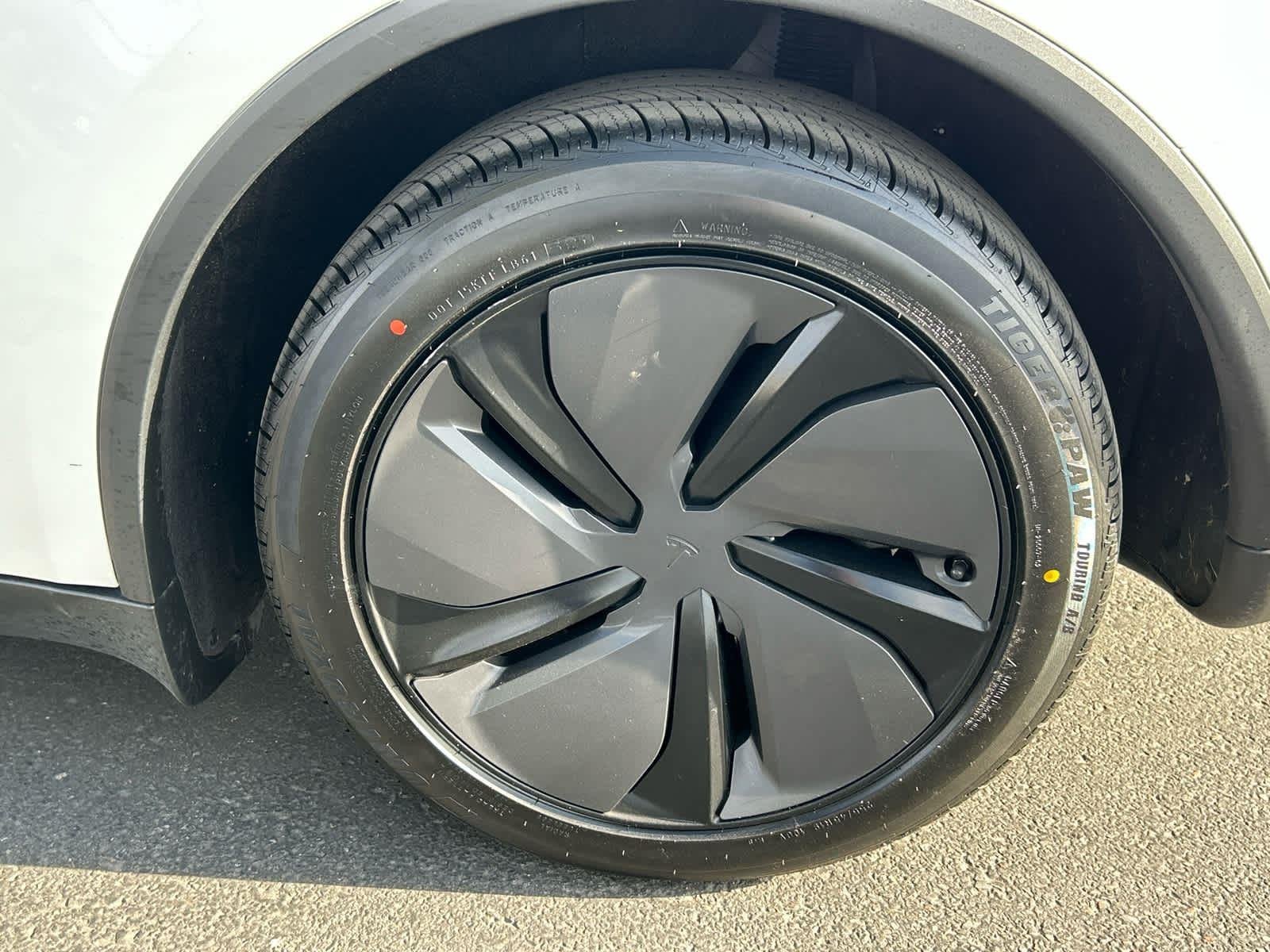 2026 Tesla Model Y Premium - Photo 14