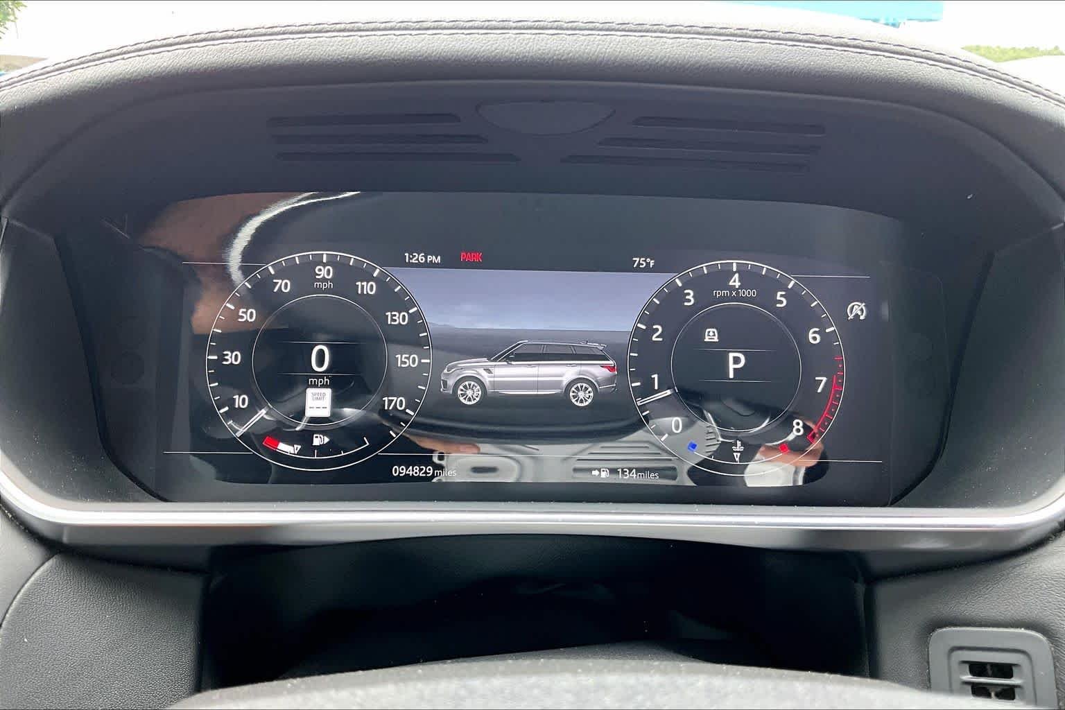 Used 2019 Corris Gray Metallic Land Rover Dynamic image 26