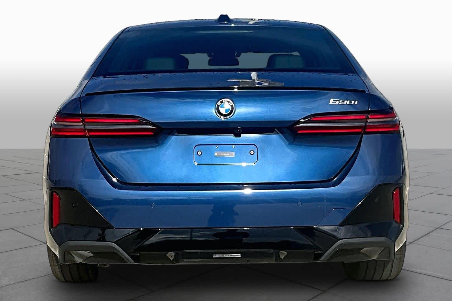 Used 2027 Phytonic Blue Metallic BMW 530i image 4