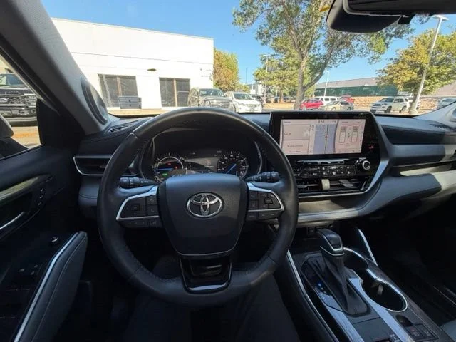 Used 2021 Blizzard Pearl Toyota Hybrid Platinum image 20