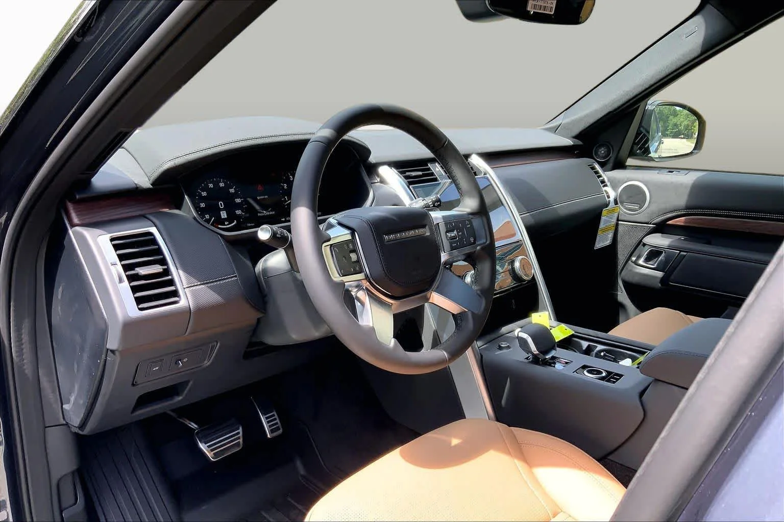 New 2026 Varesine Blue Land Rover Dynamic SE image 8