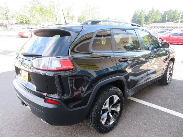Used 2019 Diamond Black Crystal Pearlcoat Jeep Altitude image 5