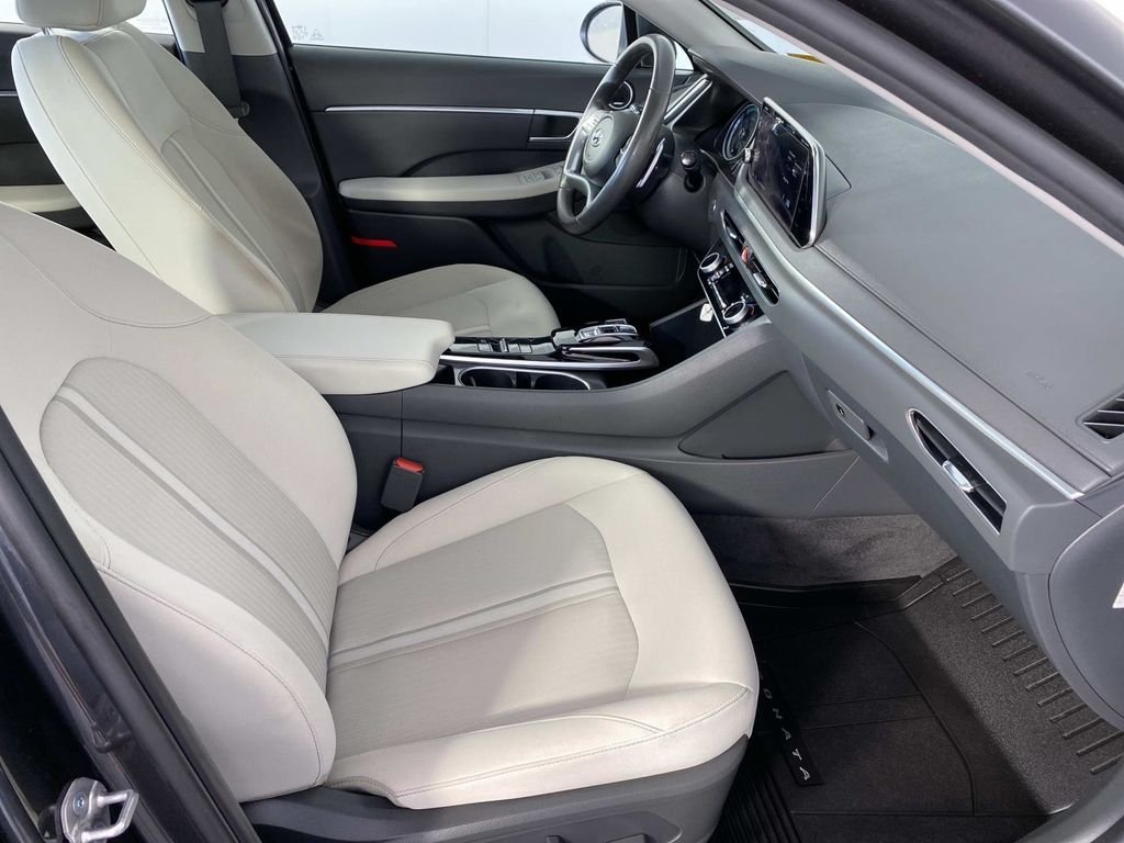 Used 2023 Gray Hyundai SEL image 11