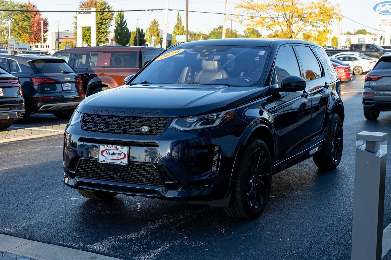 Used 2020 Portofino Blue Metallic Land Rover SE R-Dynamic image 3