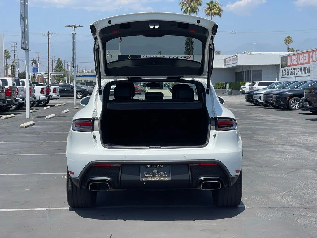 Used 2023 White Porsche Base image 9