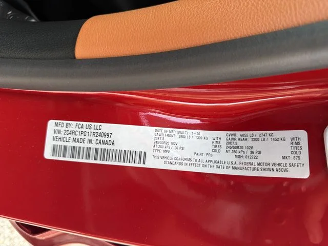 Used 2026 Red Chrysler Pinnacle image 34