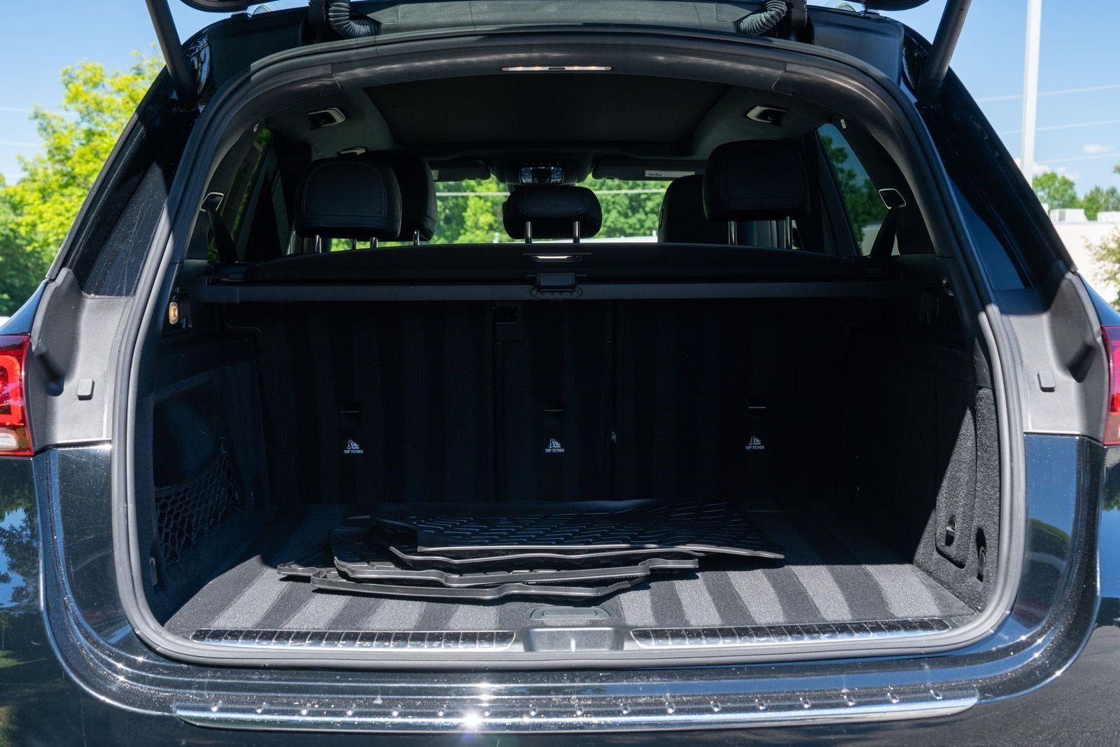Used 2022 Black Mercedes-Benz 450 4MATIC® image 14