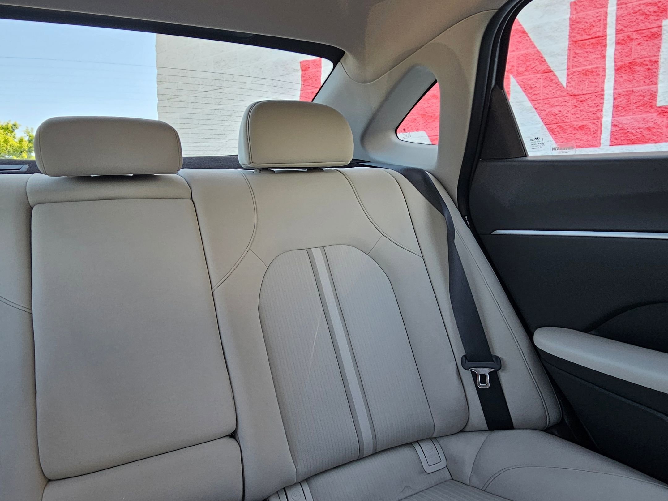 Used 2025 Aero Silver Hyundai SEL image 26