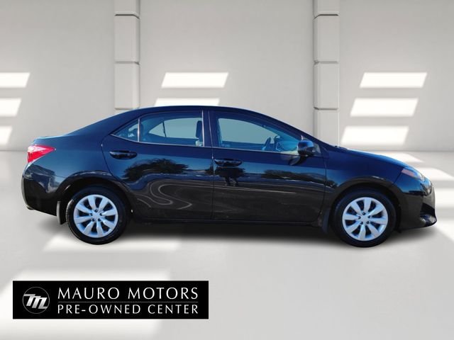 Used 2018 Toyota Corolla LE with VIN 2T1BURHE3JC964178 for sale in North Haven, CT