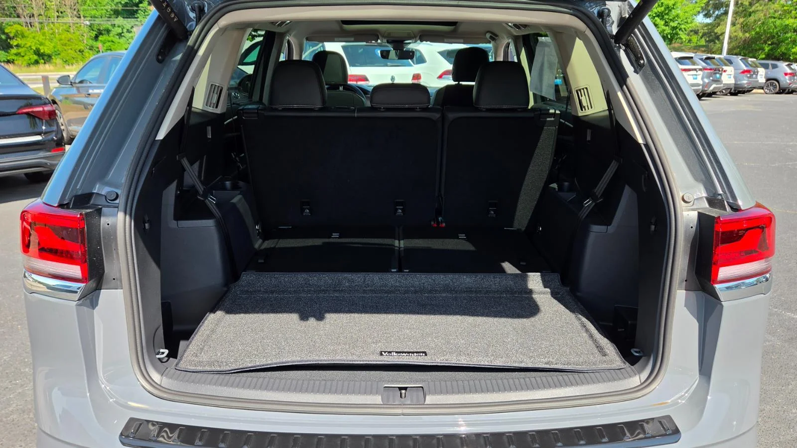 New 2026 Pure Gray Volkswagen 2.0T SE w/Technology image 63