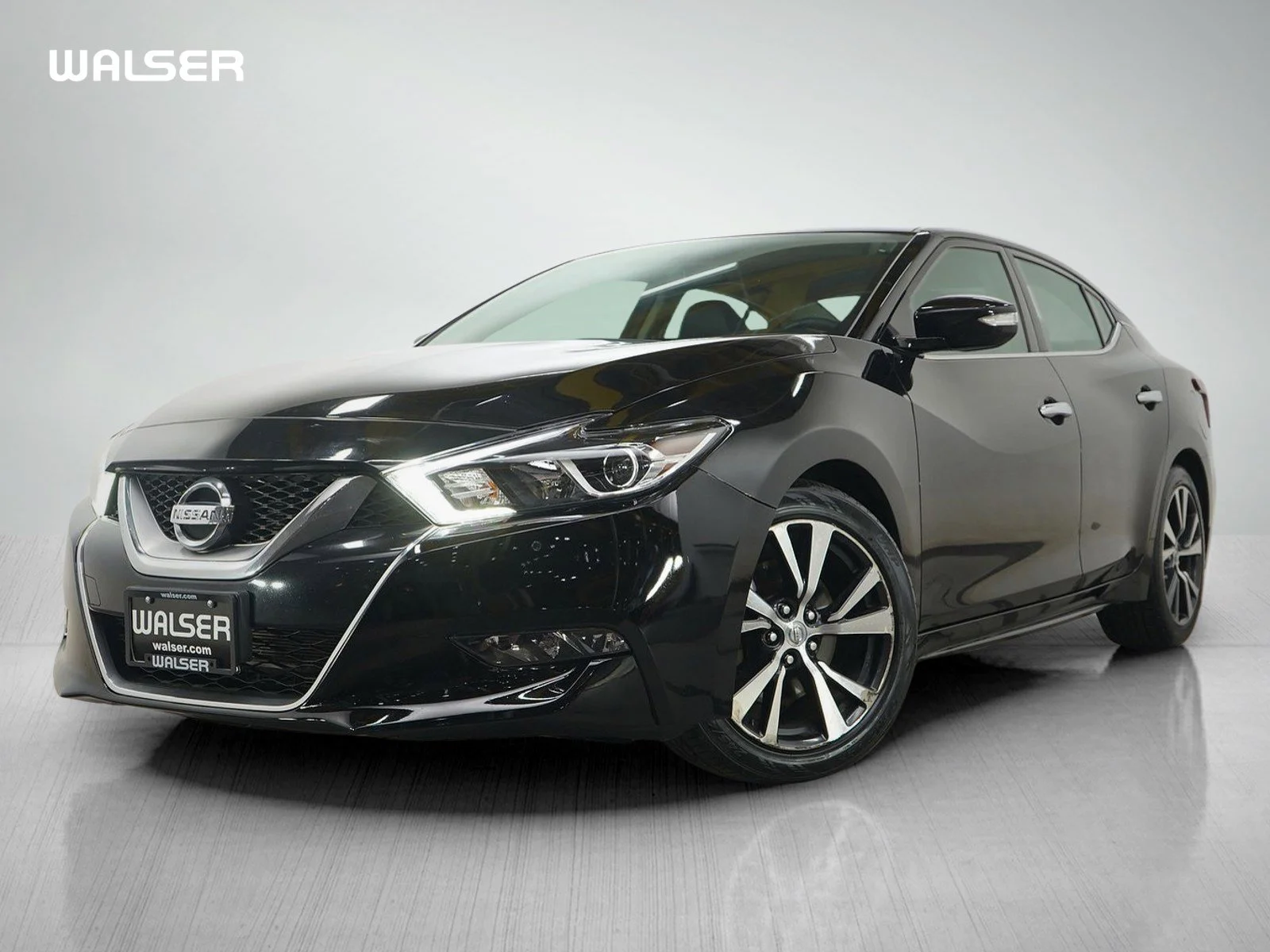 Used 2017 Super Black Nissan 3.5 SV image 1