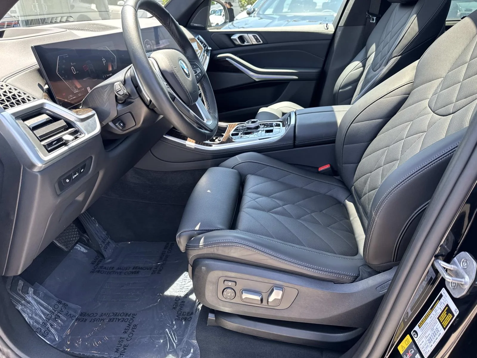 Used 2026 Black Sapphire Metallic BMW xDrive50e Plug-In Hybrid image 17