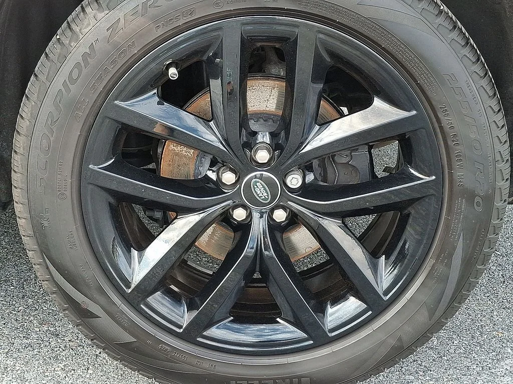 Certified Used 2026  Land Rover S image 8