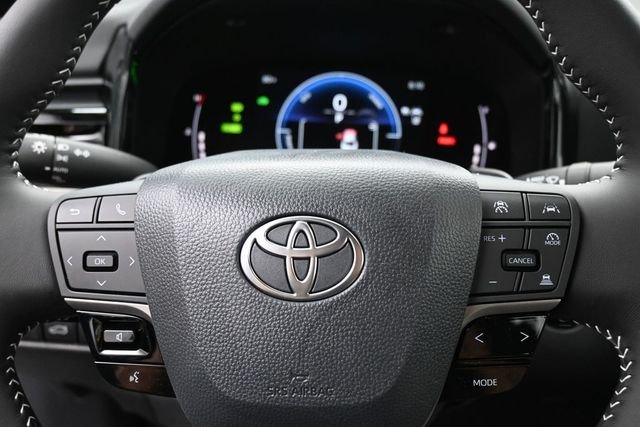 Used 2026  Toyota SE image 16