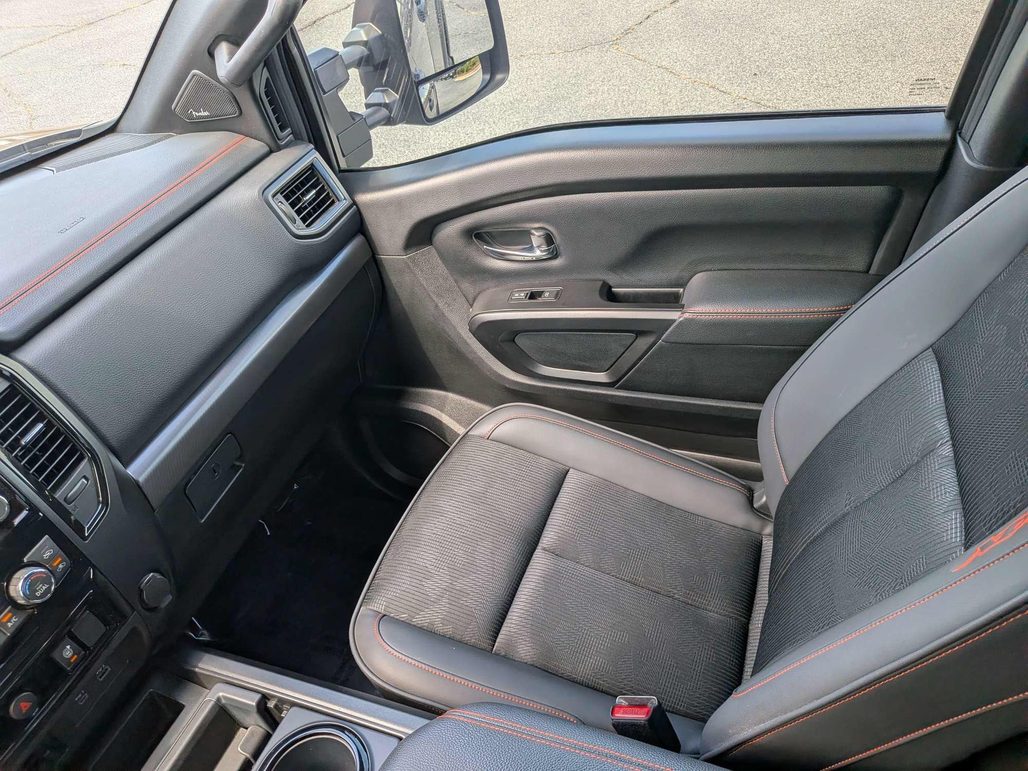 Used 2023  Nissan PRO-4X image 15
