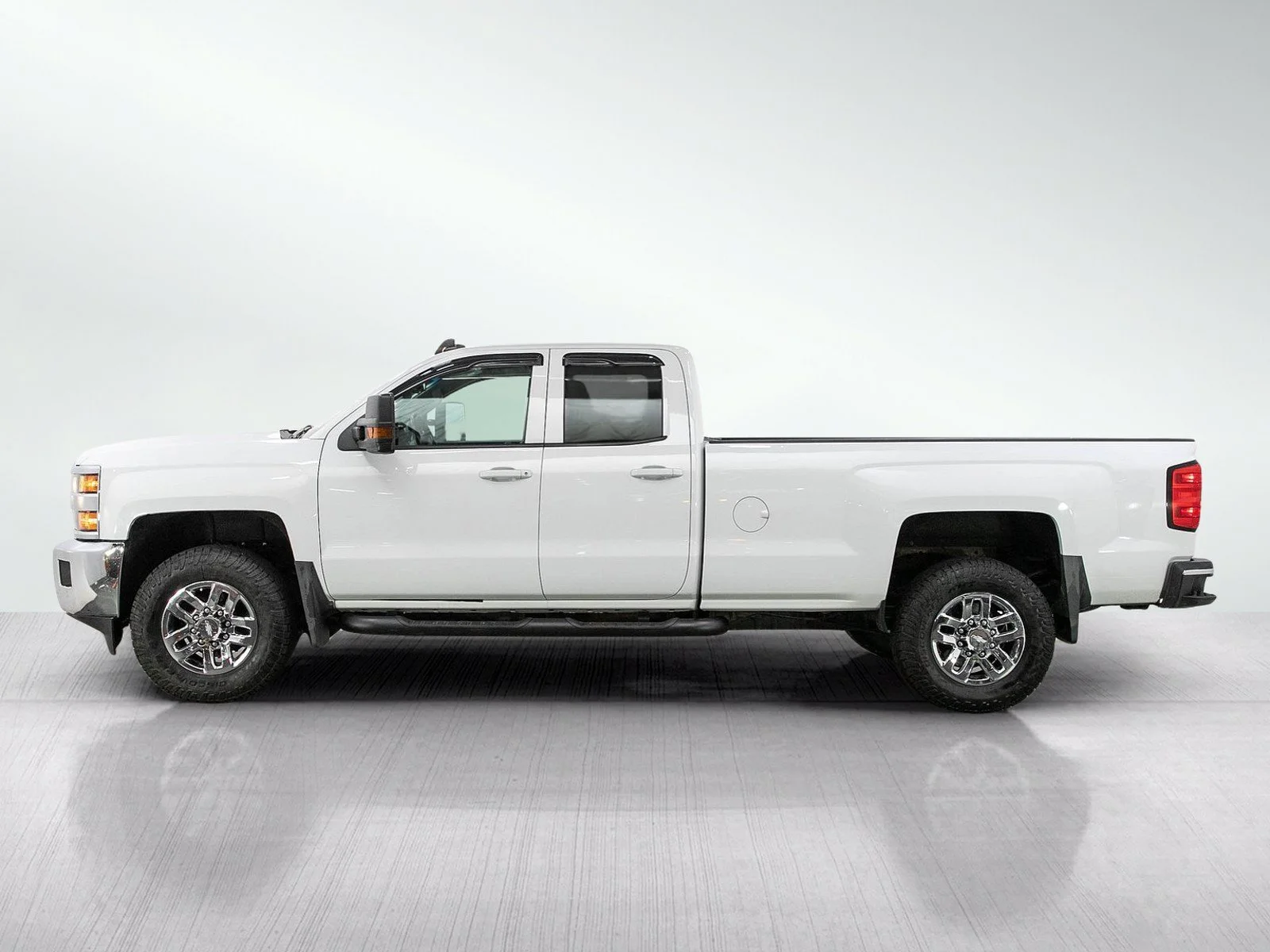 Used 2018 Chevrolet Silverado 3500HD LT with VIN 1GC5KZCG0JZ124621 for sale in Roseville, Minnesota