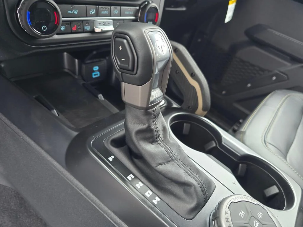 New 2025 Oxford White Ford Badlands® image 24