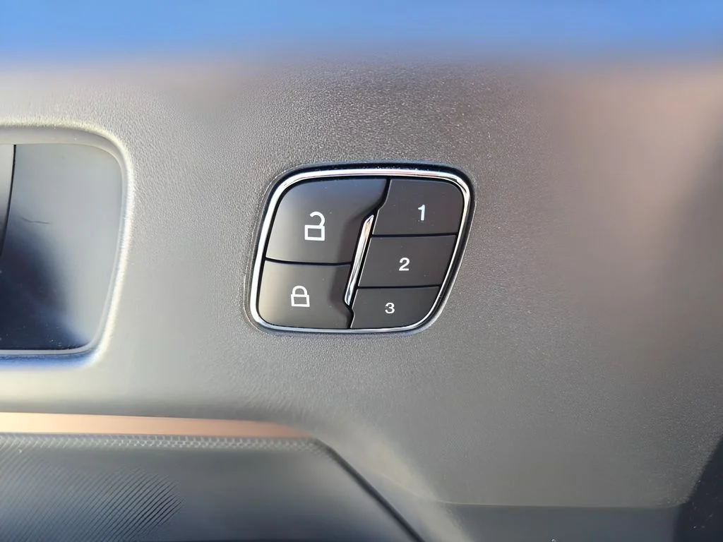 New 2025 Azure Gray Metallic Tri-Coat Ford Outer Banks® image 12