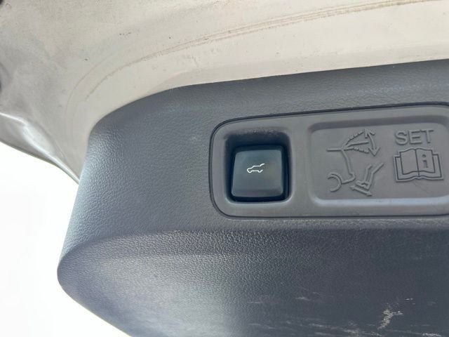 Used 2021 White Ford XLT image 23