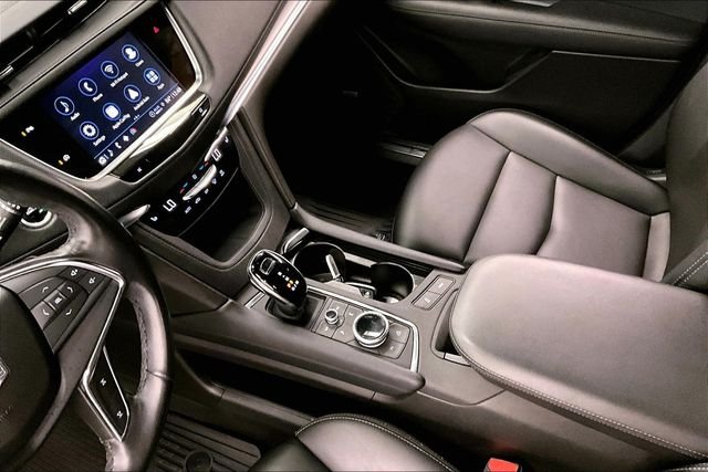 Used 2022 Dark Moon Blue Metallic Cadillac Luxury image 17