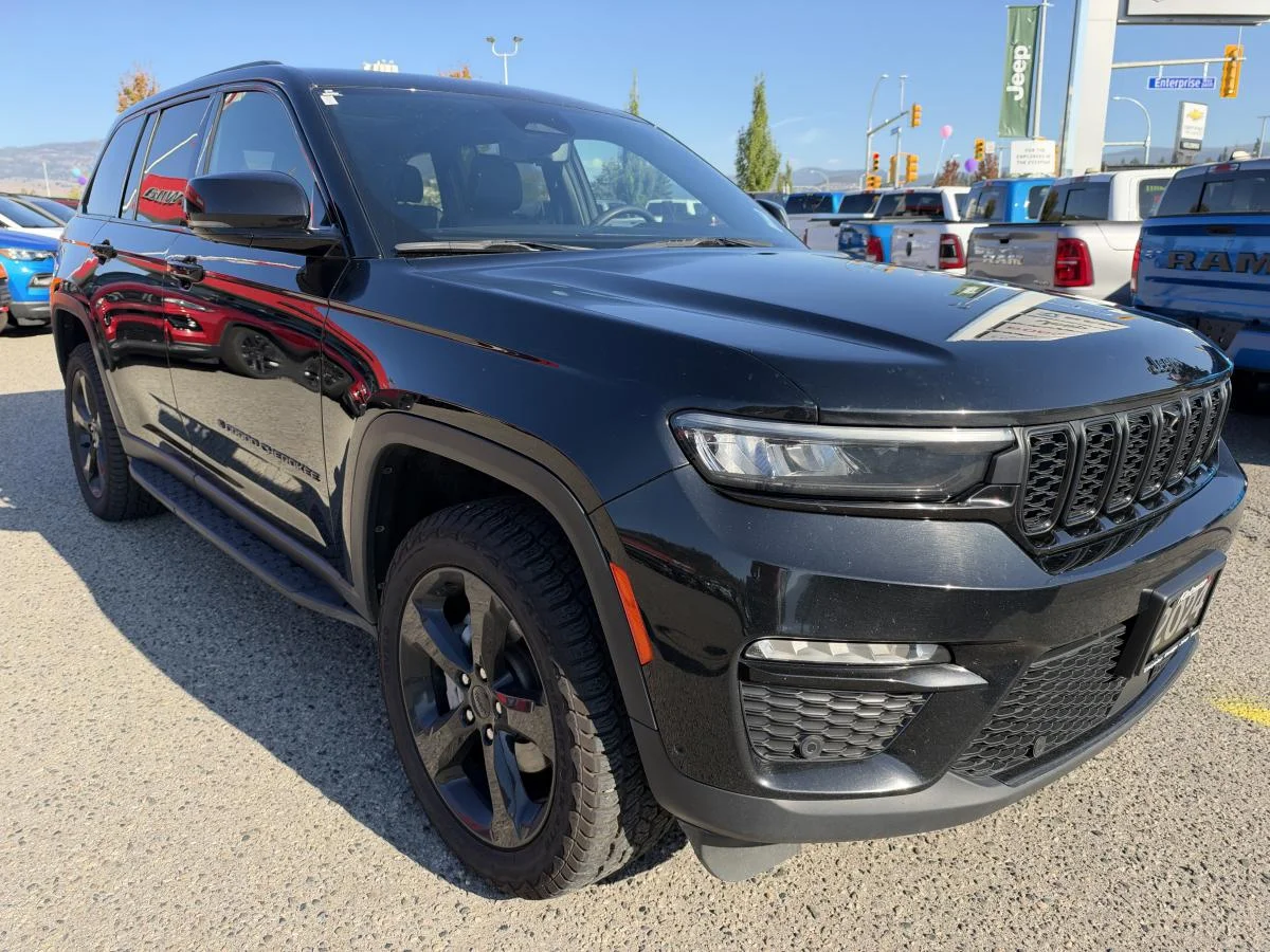 Used 2024 Black Jeep Limited image 10