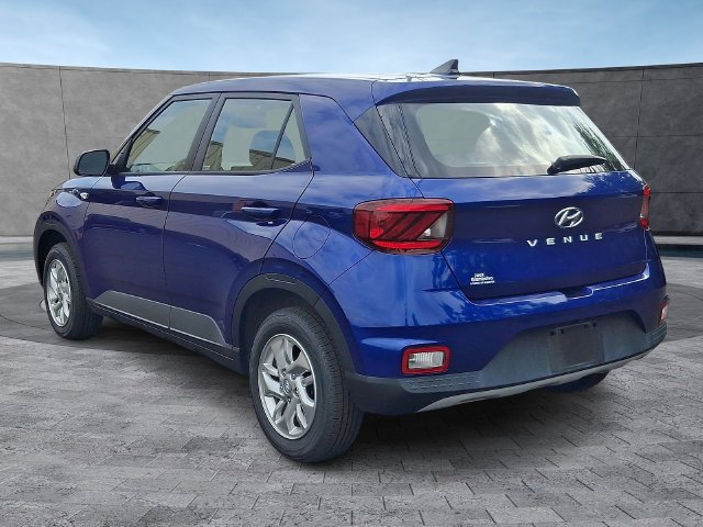 Certified Used 2022 Blue Hyundai SE image 7