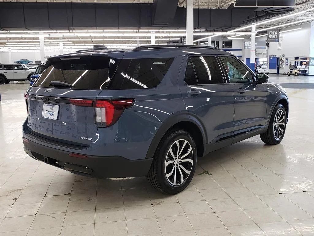 New 2026 Vapor Blue Metallic Ford ST-Line image 8