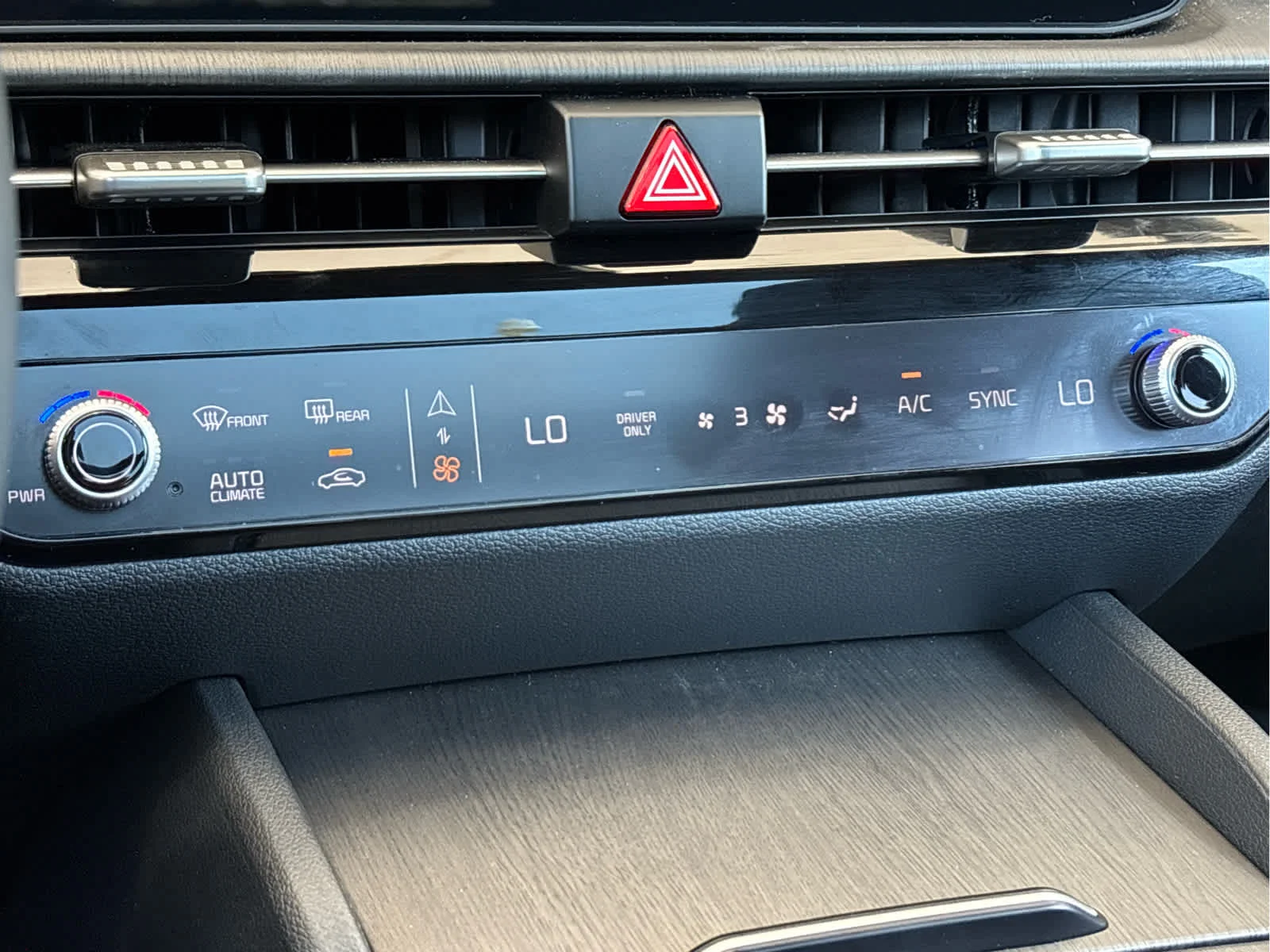 Used 2026  Kia X-Line Prestige image 21