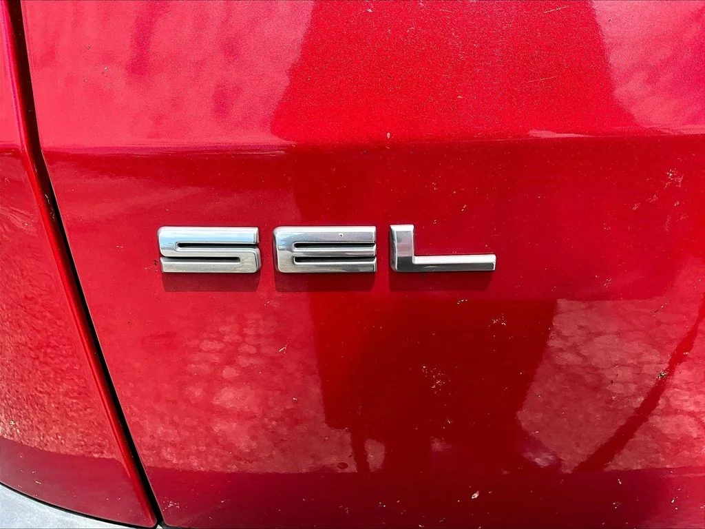Used 2020 Red Ford SEL image 28