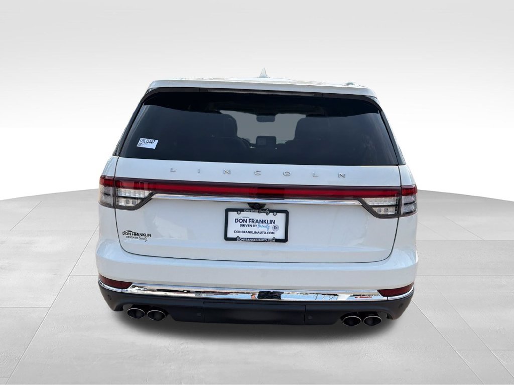Used 2020 White Lincoln Reserve image 4